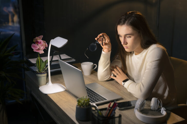 How Freelancers Can Use AI to Save Time Every Day